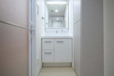 【独立洗面台】 | STANDZ新大阪 | 独立洗面化粧台付き