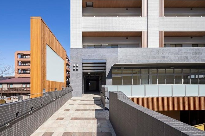 日河出口ビル（ニッカデグチビル）の外観