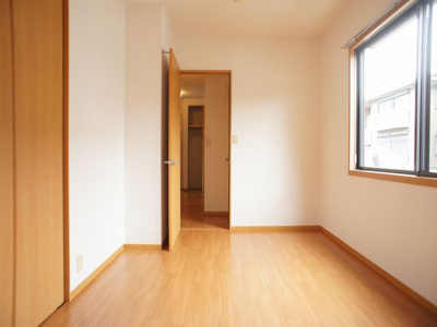 【寝室】 | レジデンス・ノヴァＢ | 快適に過ごせるエアコンが付いています♪