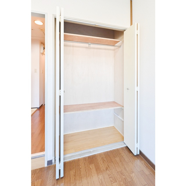 メゾン・ド・トゥールの内装|明るい色調の室内です