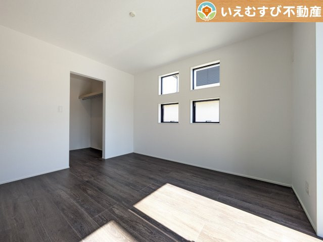 GRAFARE　行田市矢場の洋室