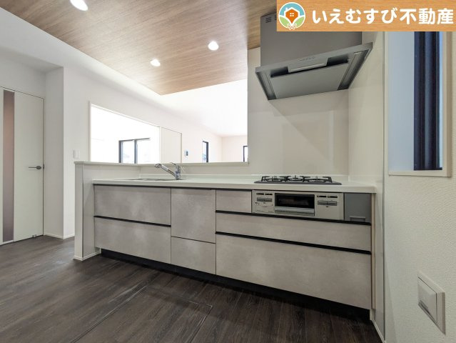 GRAFARE　行田市矢場のキッチン|機能性収納性に溢れるキッチン。
収納もたっぷり付いていてすっきり片付く！毎日楽しくお料理が出来そうです！