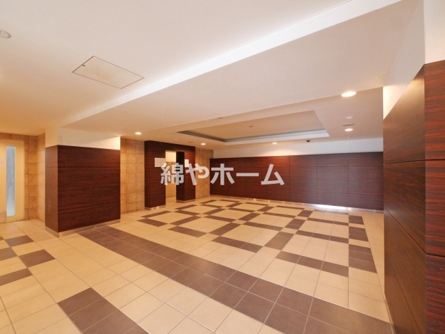 ドゥーエ森ノ宮のロビー|清潔なロビーです