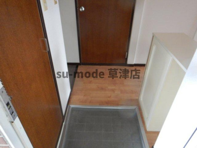 【玄関】 | ハイツ大沢 | シンプルで使いやすい玄関です