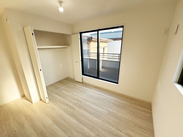 【洋室】 | 富士見市上沢1丁目　新築一戸建住宅　全1棟　(ふじみ野店) | 洋室5.2帖