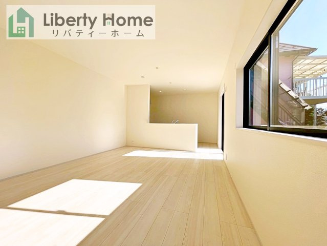 小美玉市清風台団地5期　新築戸建の居間・リビング