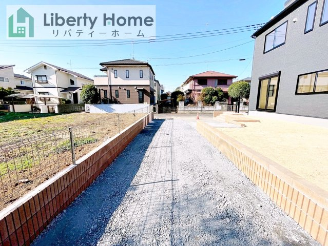 小美玉市清風台団地5期　新築戸建の駐車場