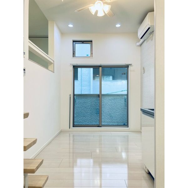 メゾン シュシュの居間・リビング