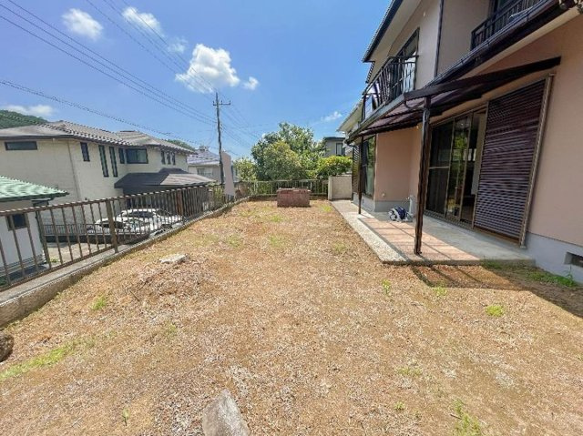 【庭】 | 裾野市茶畑 中古住宅 XH05792 | 裾野市茶畑　南庭　リフォーム後