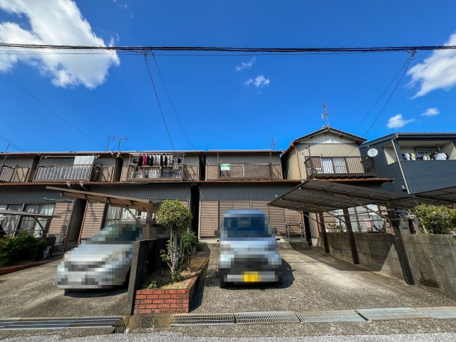 江陽町貸家の駐車場