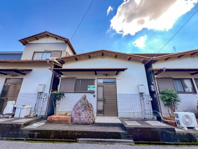 江陽町貸家の外観