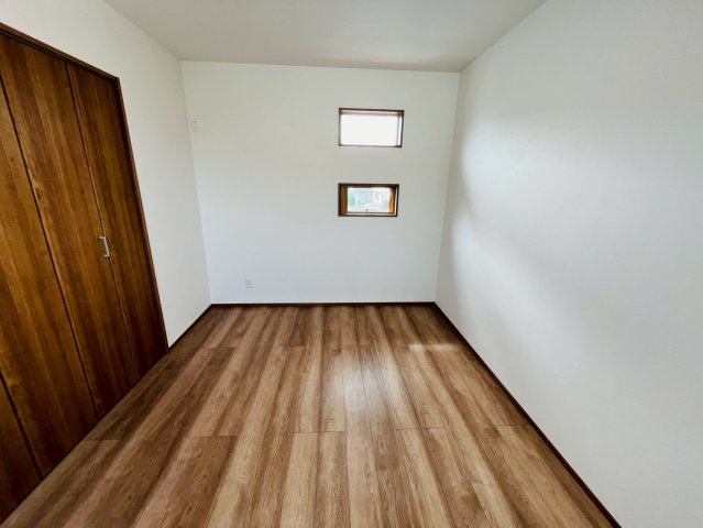 第1期の洋室|〇3号棟　6帖　洋室〇
広々とした収納付きの洋室♪
2025年10月撮影