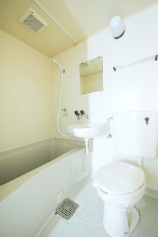 セシルタワーの浴室|※写真は別の部屋のものです。