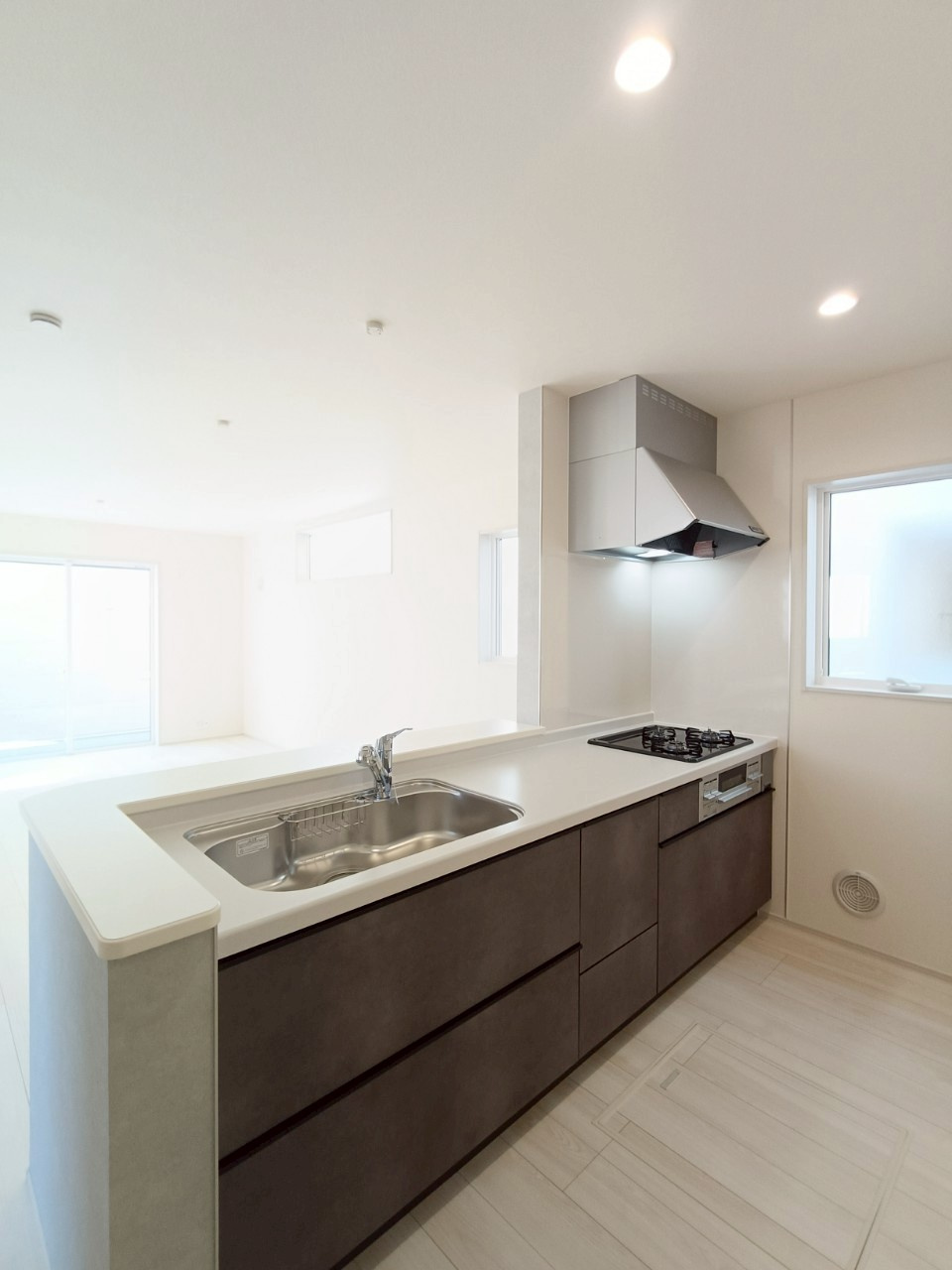 三郷市　戸ケ崎3丁目　新築戸建　全10棟のキッチン|施工例です