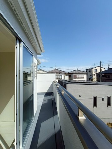 三郷市　戸ケ崎3丁目　新築戸建　全10棟のバルコニー|施工例です