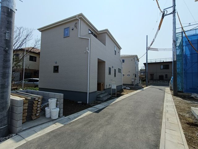 三郷市　戸ケ崎3丁目　新築戸建　全10棟の前面道路含む現地写真|前面道路含む現地写真です