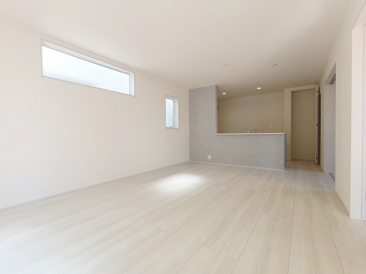 三郷市　戸ケ崎3丁目　新築戸建　全10棟の居間・リビング|施工例です