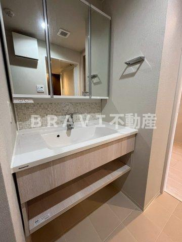 シスネ難波宮 BRAVI不動産の独立洗面台
