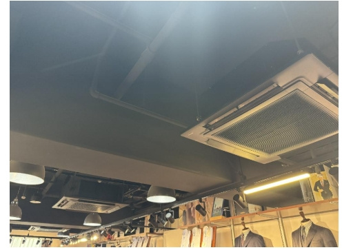 GP-GATEビルの玄関