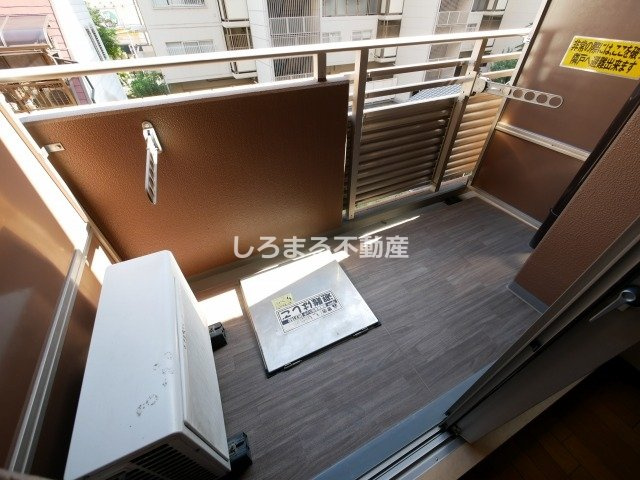 レジディア天神橋のバルコニー