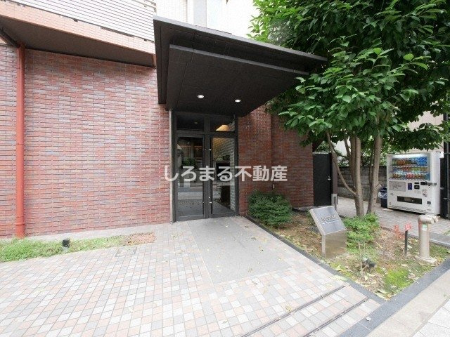 レジディア天神橋のエントランス