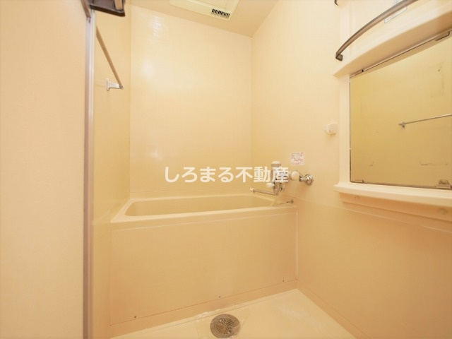 レジディア天神橋の浴室