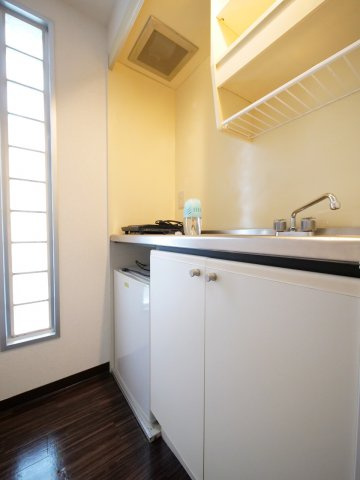 セシルタワーのキッチン|※写真は別の部屋のものです。