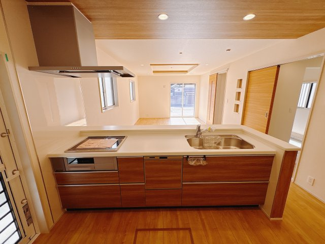 宇都宮市六道町 2期 全3棟の前面道路含む現地写真|物件の詳細は事前に資料をご用意してお待ちしております。
月々の支払はどれくらい？マイホームの探し方、住宅ローンのシュミレーションもお任せくださいませ。
※2025年12月撮影