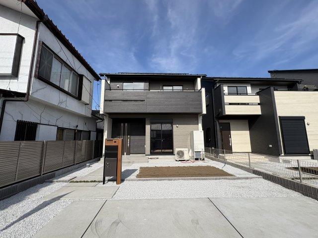 宇都宮市六道町 2期 全3棟の前面道路含む現地写真|〇分譲地〇
6.1ｍ南道路に面した全3棟！それぞれ間取りにこだわりがあるので、選べ得るうちにご内見される事をお勧めします！
※2025年12月撮影