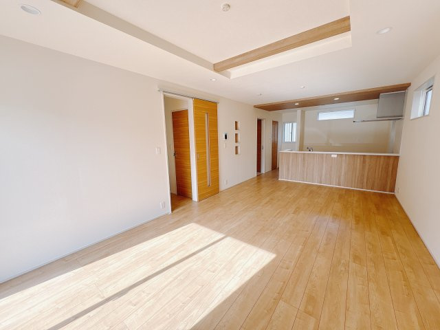 宇都宮市六道町 2期 全3棟の前面道路含む現地写真|周辺環境が充実しております。
道路の配置や道の広さ日当たりなど、ぜひ現地もご確認ください！
弊社営業が同行してご案内も可能です☆
※2025年12月撮影