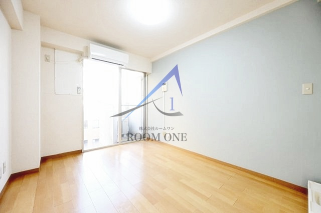 ソフトタウン赤坂			の居間・リビング|洋室のお部屋です。