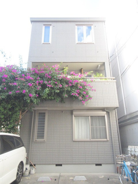 ビオトープの駐車場