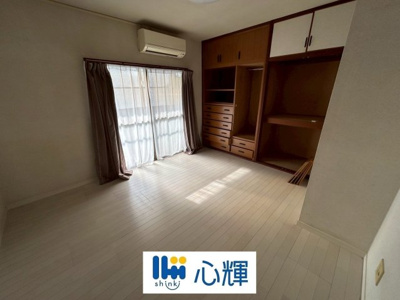 【洋室】 | 宇部市岬町三丁目中古住宅／2階建（1F居宅・2F事務所）