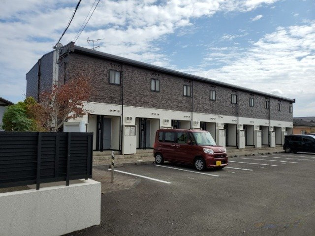 レオパレスみやびの外観