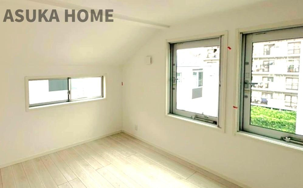 神奈川区西寺尾３丁目 戸建ての洋室|広い7帖のマスターベッドルームは居心地抜群です♪