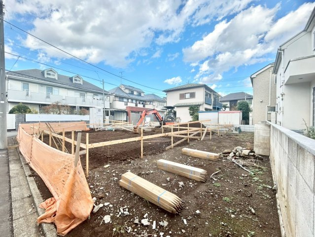 西東京市南町3丁目　新築戸建　残1棟の外観|2025.11.10撮影

現地ご見学希望・資料請求などお気軽にお問い合わせ下さい！
03-5990-5201