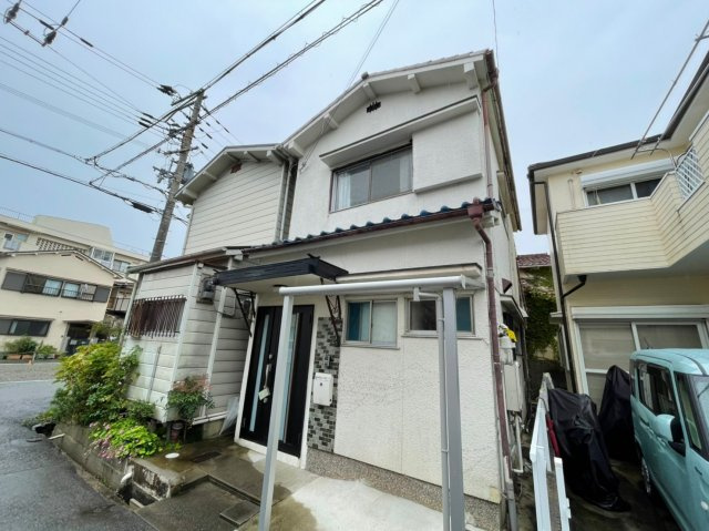 明石市東野町貸家の外観