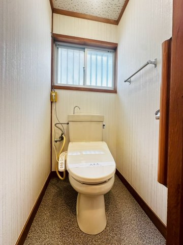東野町貸家のトイレ