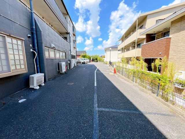 アネックス森岡Ⅲの駐車場