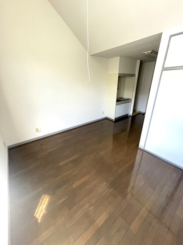 鈴木ハイツの居間・リビング|別部屋の参考写真です。