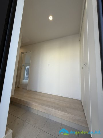 秦野市南矢名第18　新築戸建　全1棟1号棟の玄関