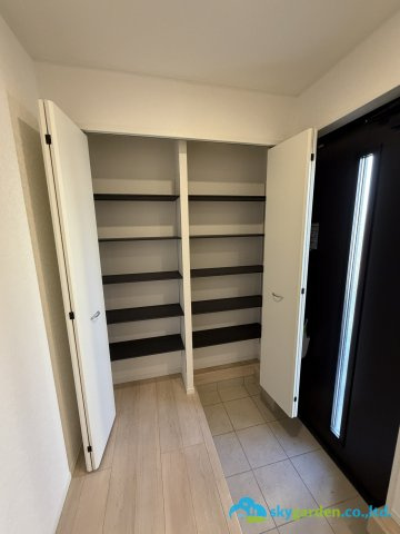 秦野市南矢名第18　新築戸建　全1棟1号棟の玄関