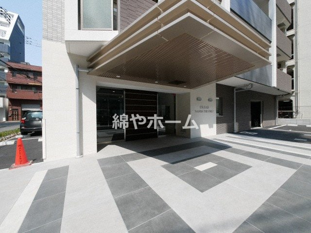 エスリード難波THE FIRSTのエントランス|清潔なエントランスです