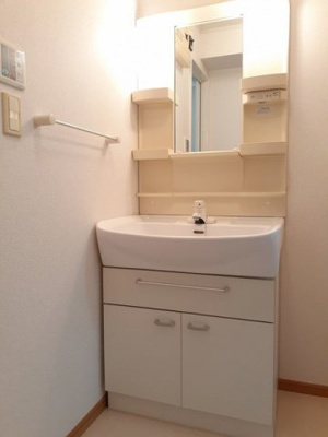 【洗面所】 | グレイス | 忙しい朝には欠かせない洗面所です