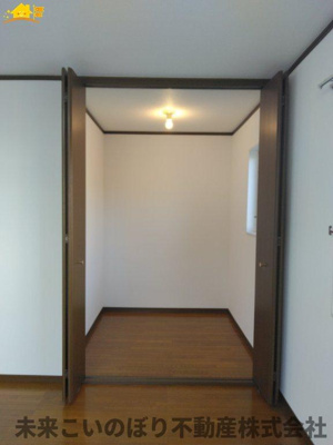 【収納】 | さいたま市西区指扇中古戸建て | 各居室には十分な収納スペースを確保。お部屋全体を広々と使うことができます。