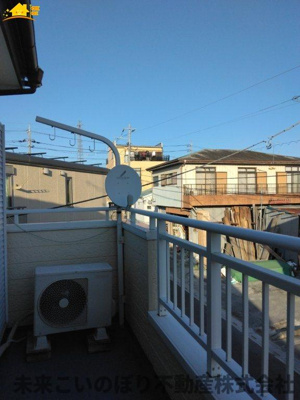 【バルコニー】 | さいたま市西区指扇中古戸建て | 南向きのバルコニーは日当たり風当たりがとてもいいです。
洗濯物も良く乾きますね。
