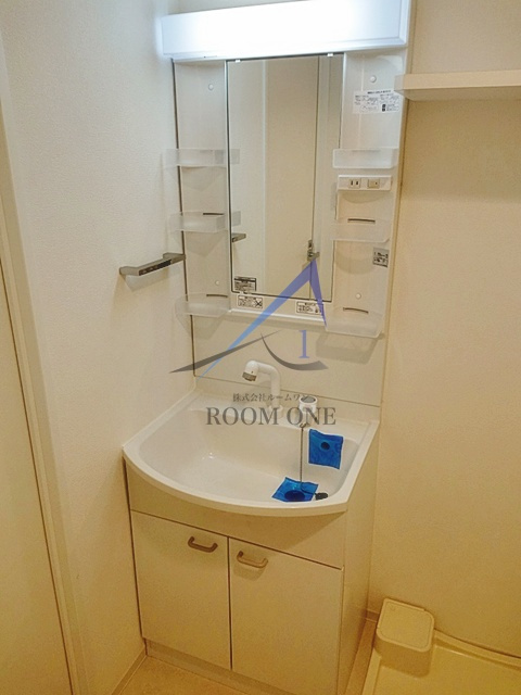 リライア横濱大通り公園の洗面所|独立洗面台です。