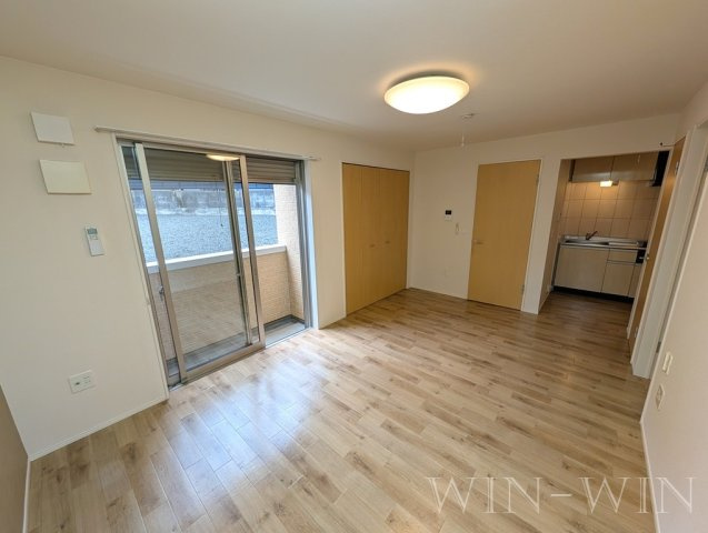 パシフィックパレス向山の居間・リビング