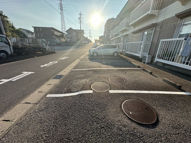 ハイツコトブキの駐車場