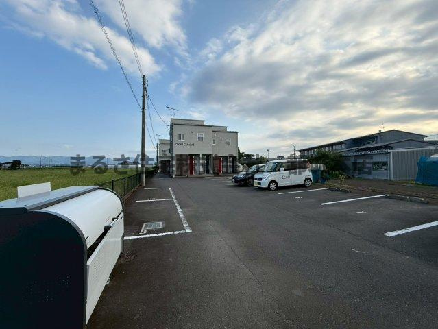 CUORE KANADAの駐車場